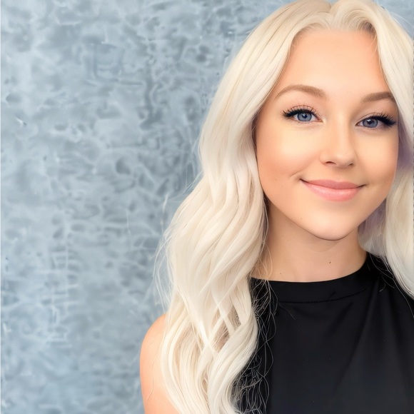 Meet Your Posher 🌻 - Picture 1 of 9